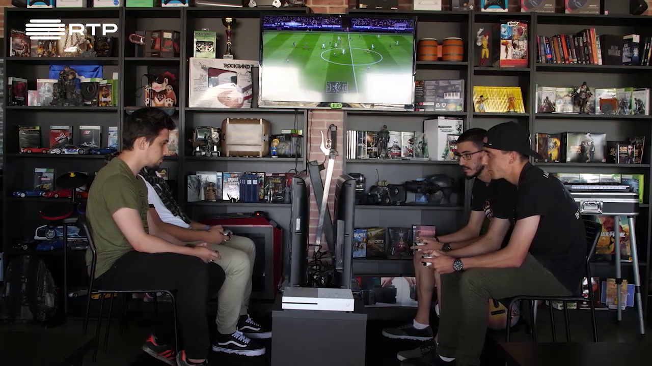 Reportagem do torneio de FIFA 18 no 1Up Gaming Lounge