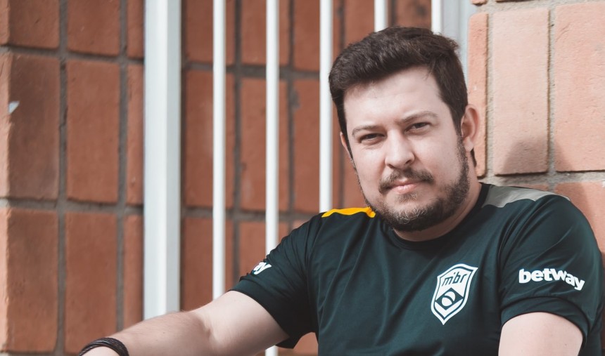 Imagem de cogu confirma saída da MIBR; procura organização para novo projeto já completo