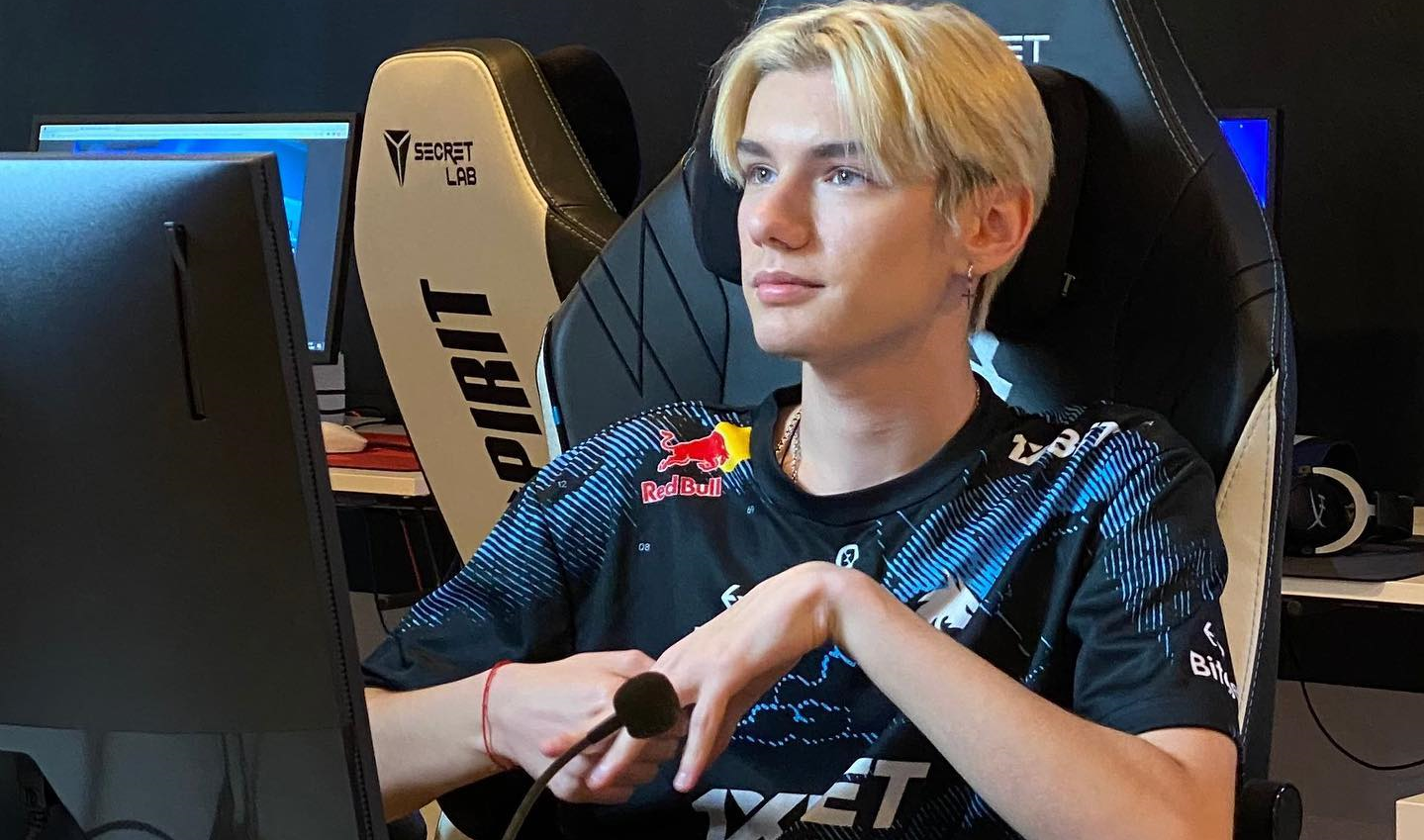 Вандерфул конфликт. Конфликт. Невоспитанность в обществе. Sdy киберспортсмен. Конфликт.