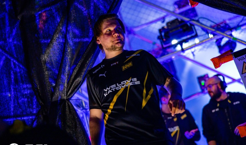 s1mple silenciado na NAVI com risco de multa de 100 mil dólares