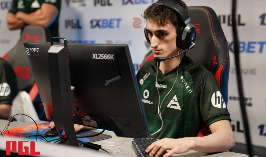 Imagem de ewjerkz brilha para deixar SAW mais perto do Major