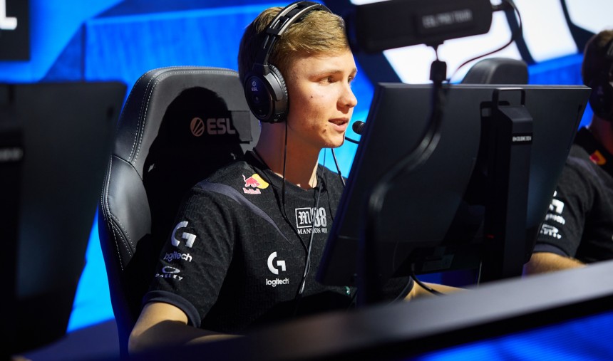 Imagem de m0NESY pede regresso de s1mple