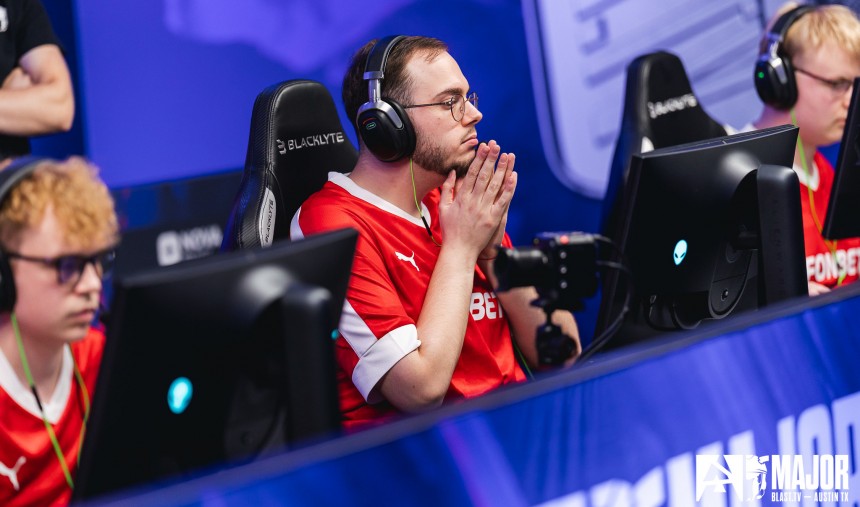 xertioN MOUZ Major