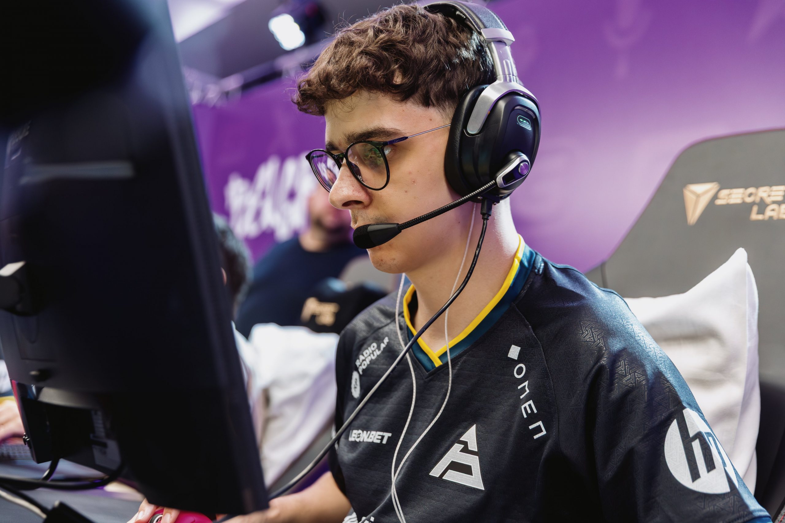 story saw fissure playground vrs