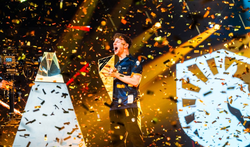 Imagem de ManuBachoore é campeão mundial de EA Sports FC 25