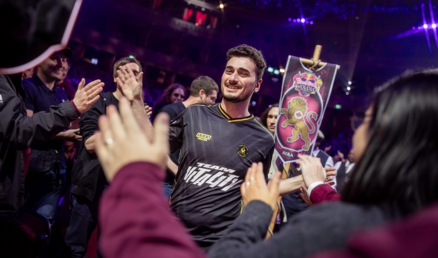 Imagem de Hera renova título do Red Bull Wololo num evento impressionante em Londres