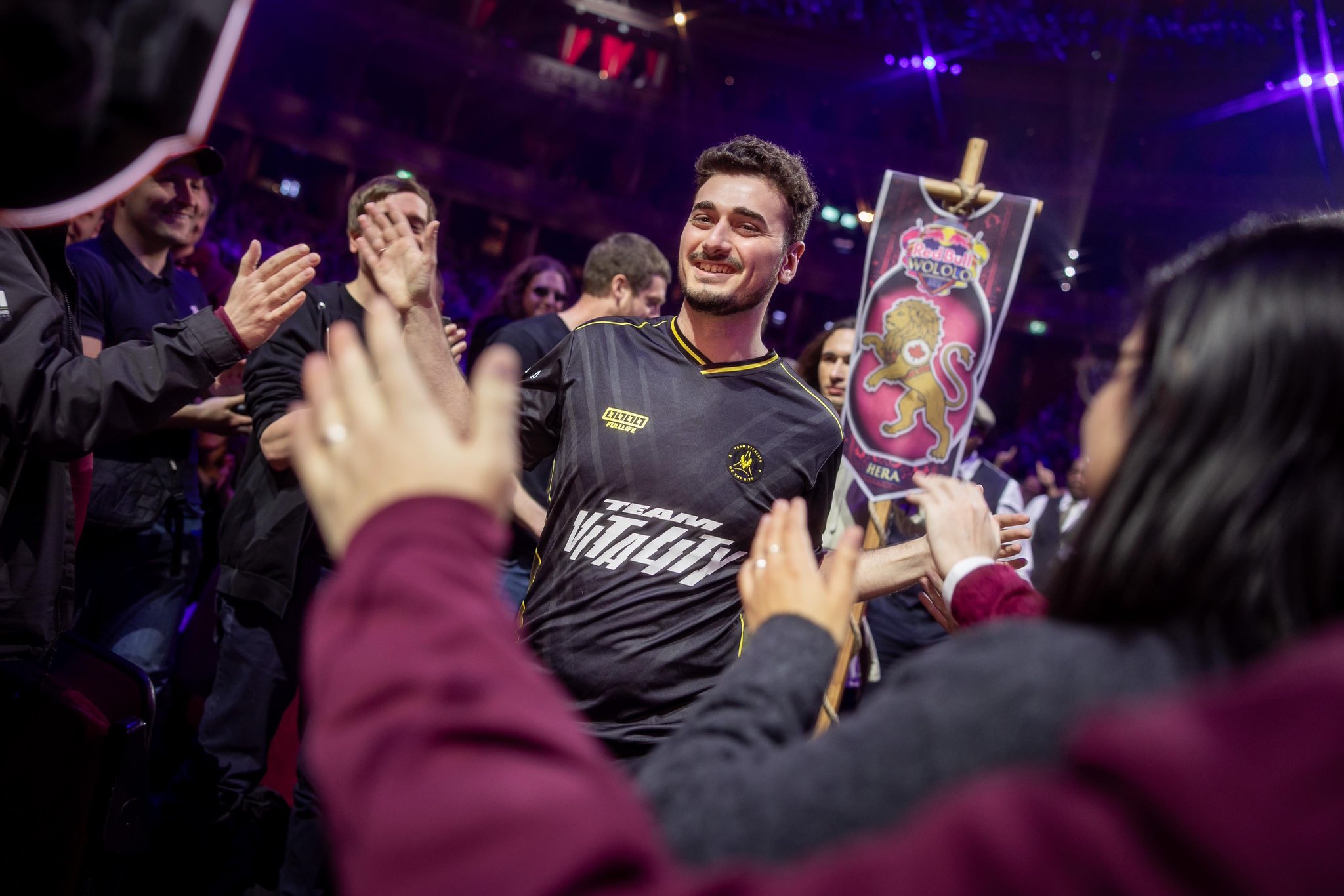 Vololo Hera renova título do Red Bull Wololo num evento impressionante em Londres